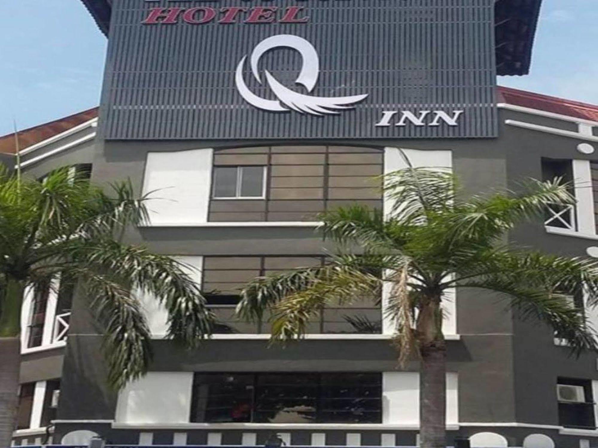 Oyo 176 Hotel Q Inn Petaling Jaya Exteriör bild